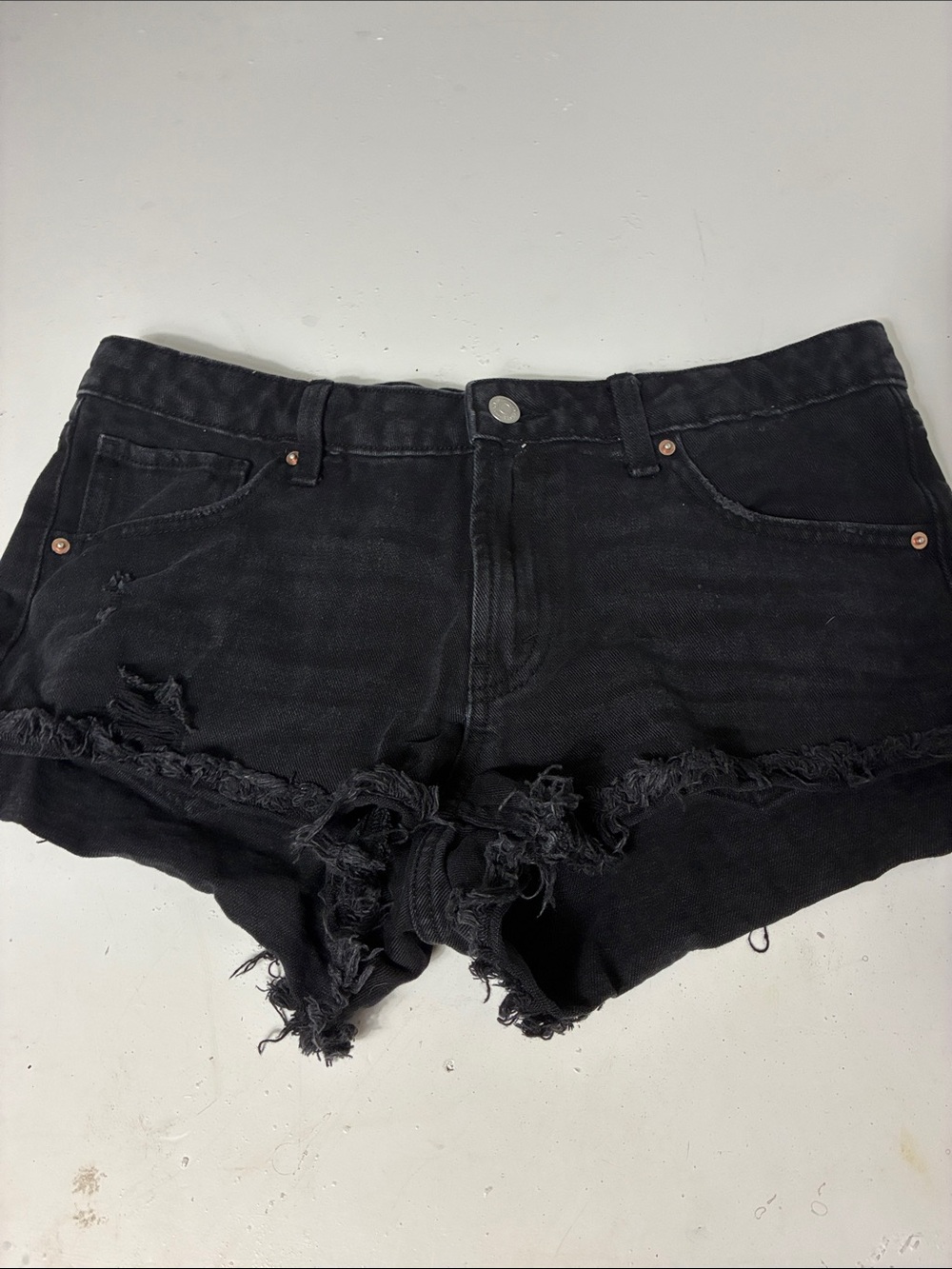Wild Fable Sz 8 Black Distressed Low Rise Ripped Denim Jean Shorts